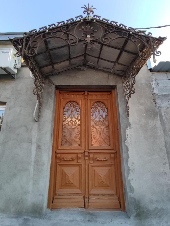 Vintage Door Tbilisi Apartment Exterior foto