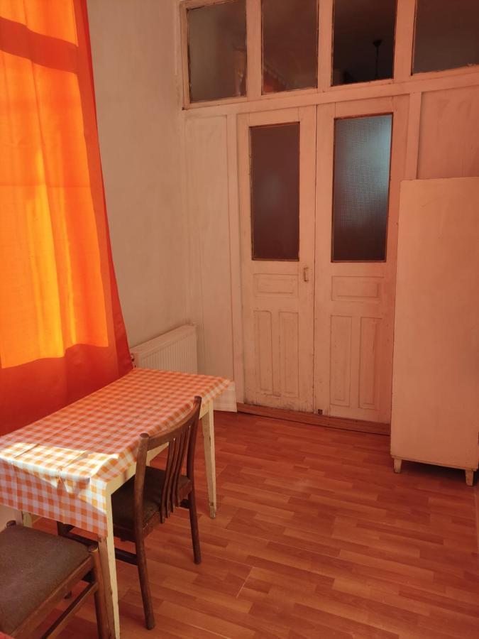 Vintage Door Tbilisi Apartment Exterior foto